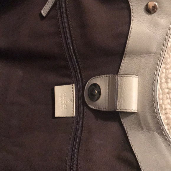 Gucci Shoulder Bag - Picture 8 of 8